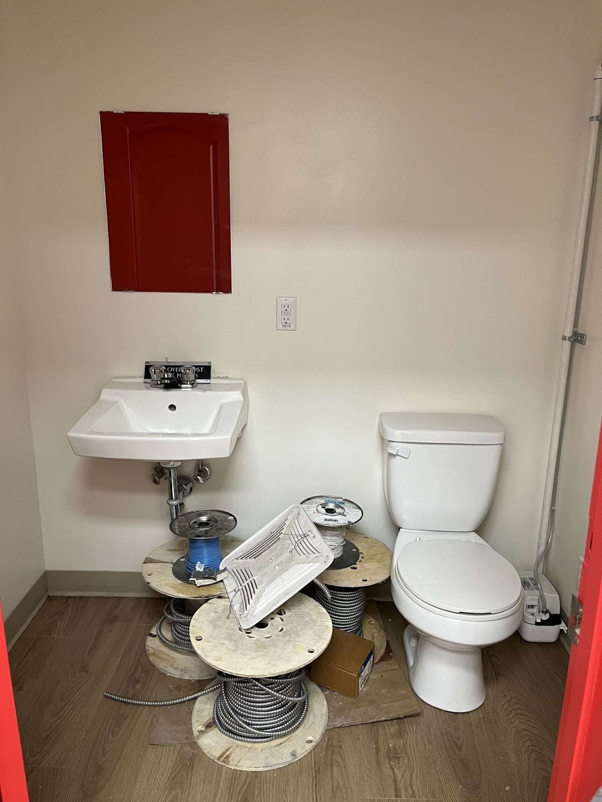 Retail Storefront Clean